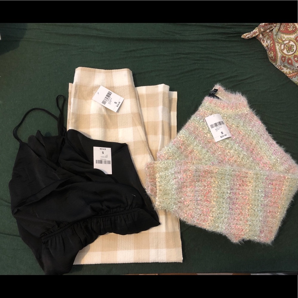 NWT FOREVER 21 ITEMS 3 FOR $25